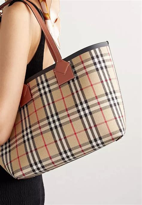 burberry london travel bag|Burberry small London tote bag.